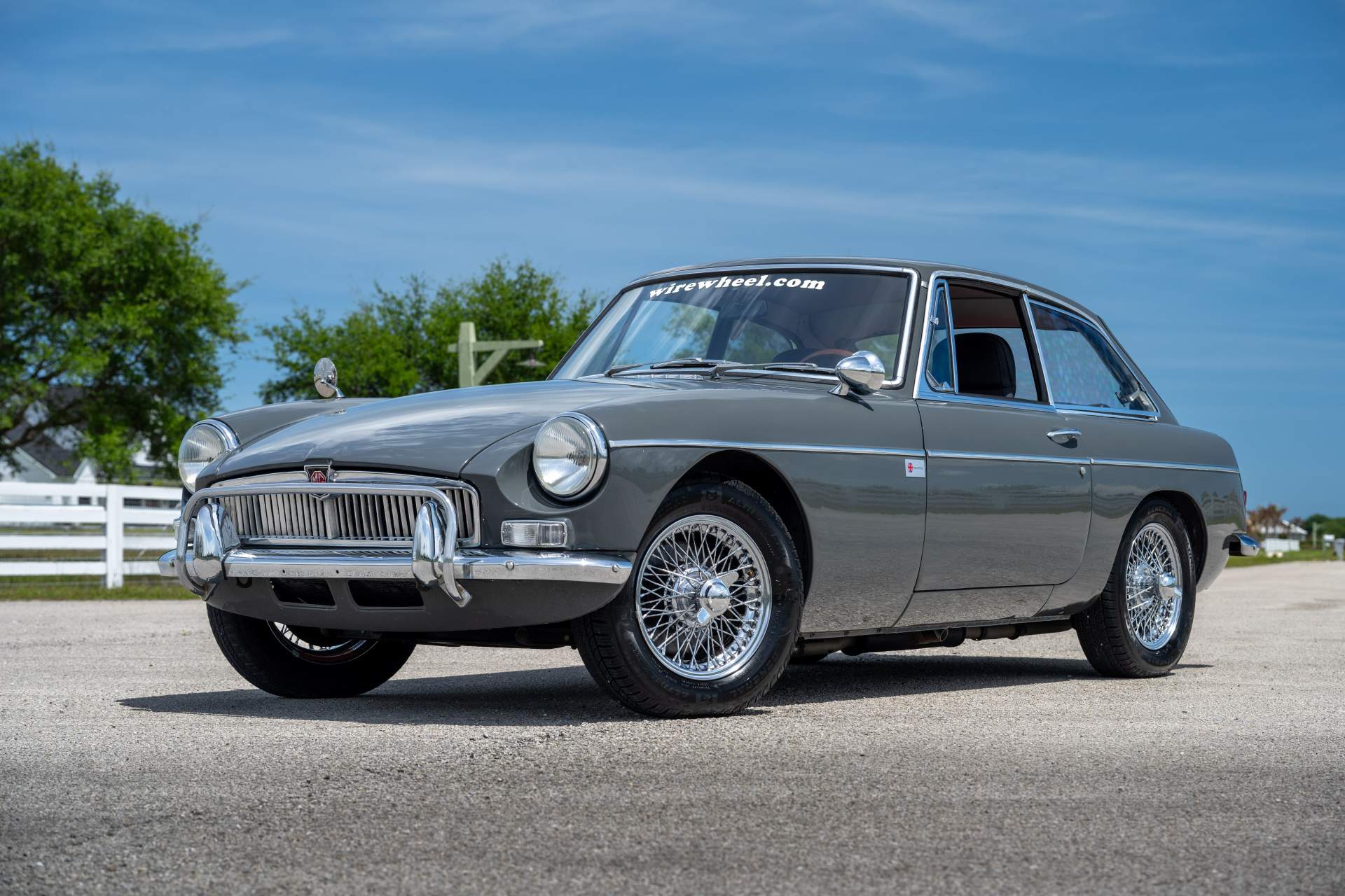 1967 MG BGT Grampian Grey (2)