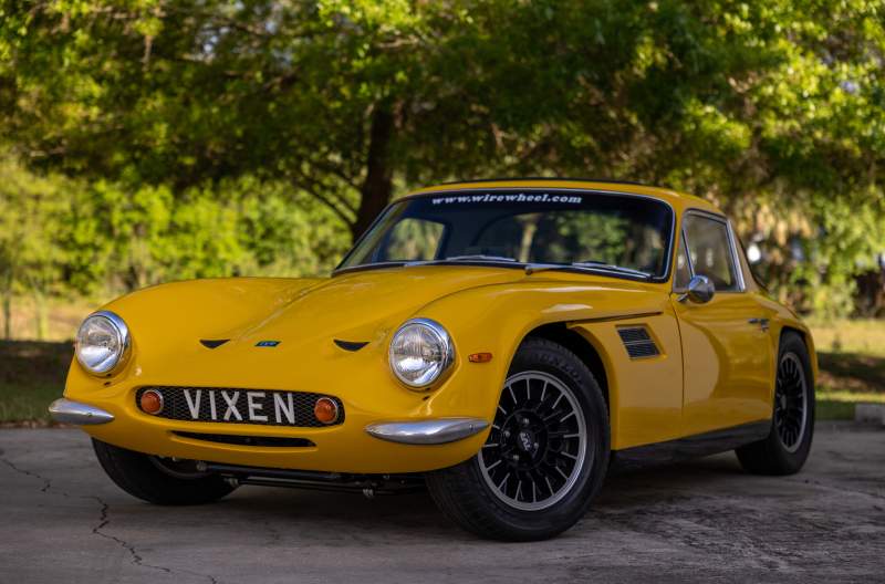 1970 TVR 2500 Vixen Yellow (2)