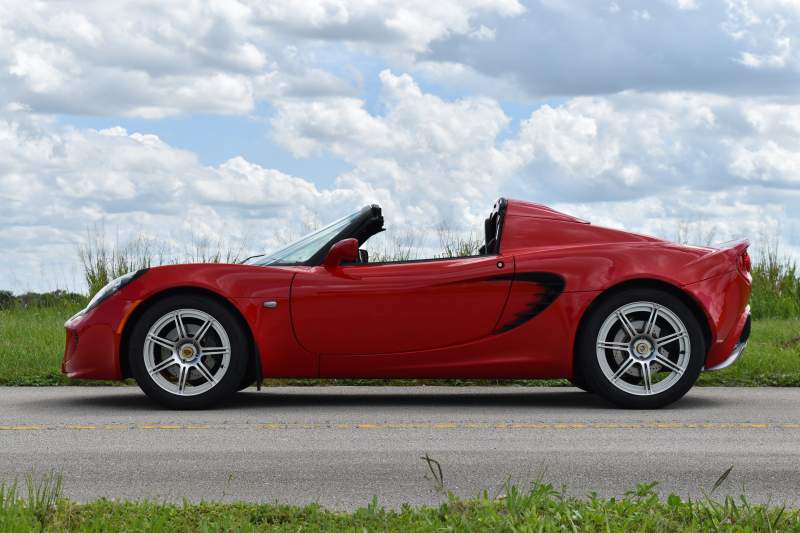 2007 Lotus Elise Ardent Red (82).JPG