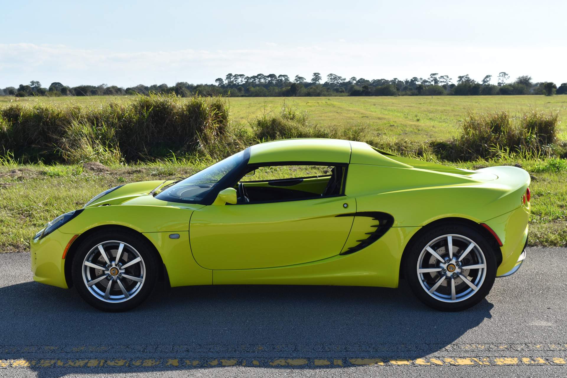 2009 Lotus Elise Isotope Green (11).JPG