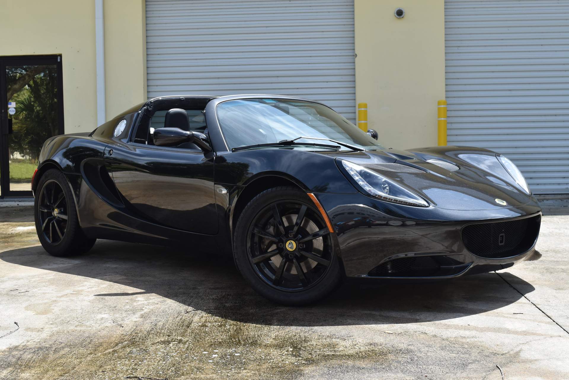 2011 Lotus Elise R Black.JPG