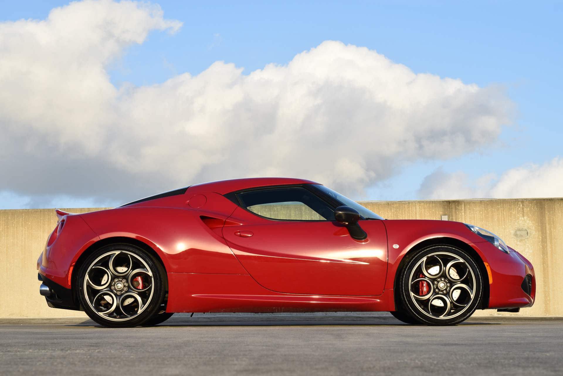 2015 Alfa Romeo 4C (148).JPG