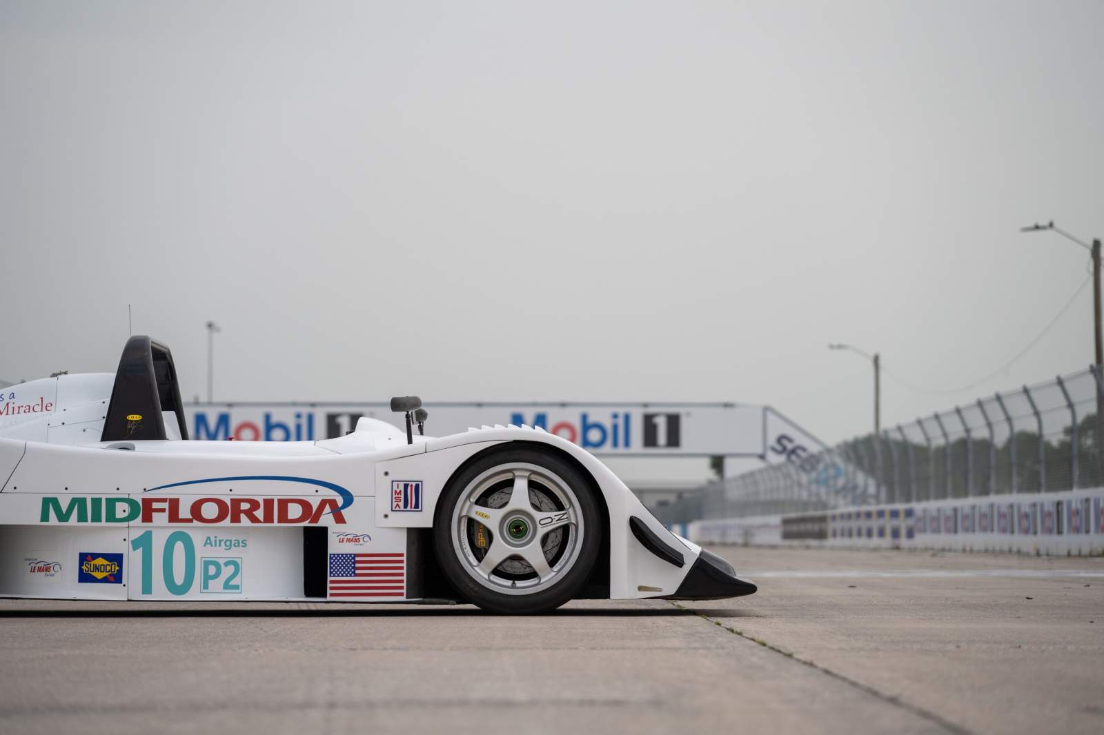 SPARK LM S0032 Lola B2K/40 #32 24h Le Mans 2004 Winner LMP2 class C SPARK LM S0032 Lola B2K/40 #32 24h Le Mans 2004 Winner LMP2 class C